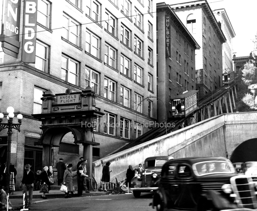 Angels Flight 3rd & Hill St. 1940 wm.jpg